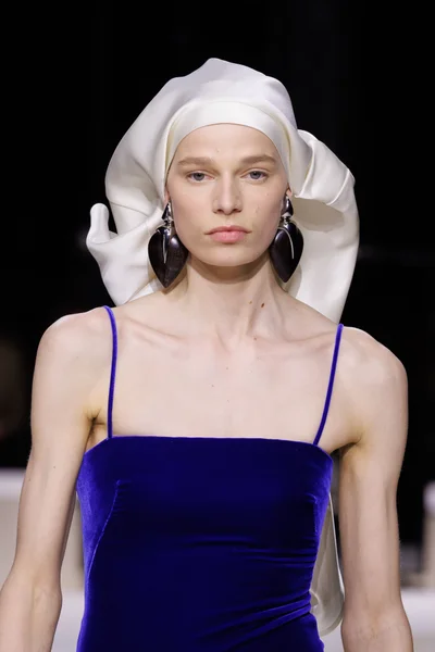 Look 7